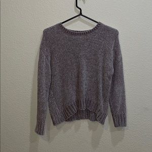 Soft mauve polyester sweater